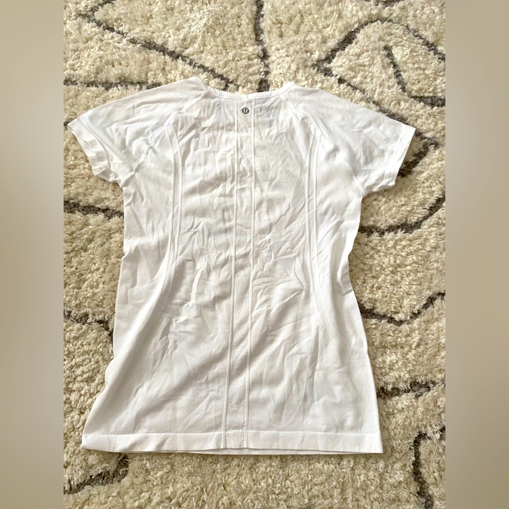 Lululemon White Swiftly Tech Never Worn